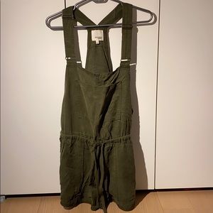 Sold❗️🙅🏼‍♀️ Aritzia Wilfred free overalls romper